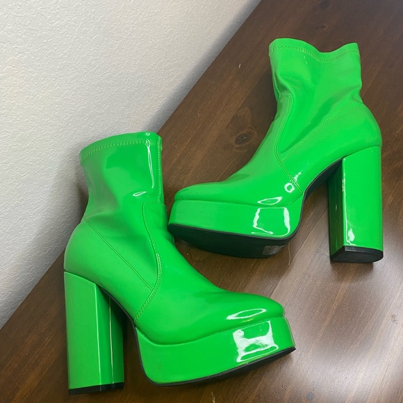 Current Mood Shoes - Dolls Kill Current Mood WOMENS PLATFORM SHOES SIZE 9, NEON GREEN CHUNKY HEELS